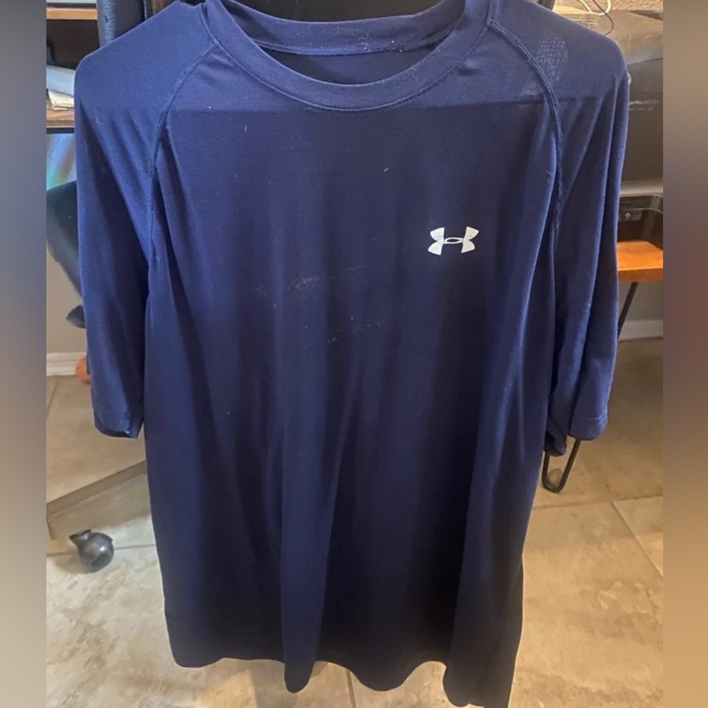 Under Armour heatgear tee size Medium